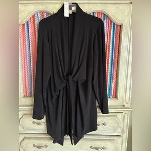 NWT Beautiful women’s Chicos top/ jacket material is amazing